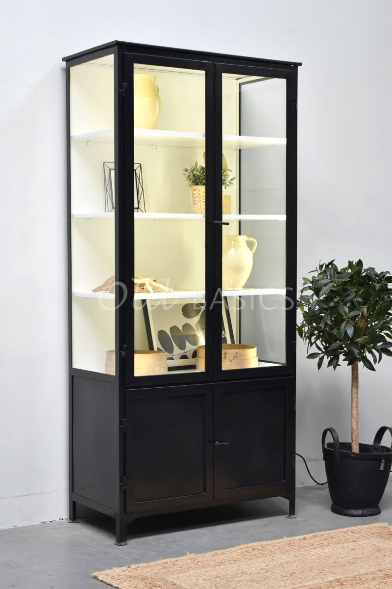 Detail van Apothekerskast Ivar LED NB, zwart, materiaal staal